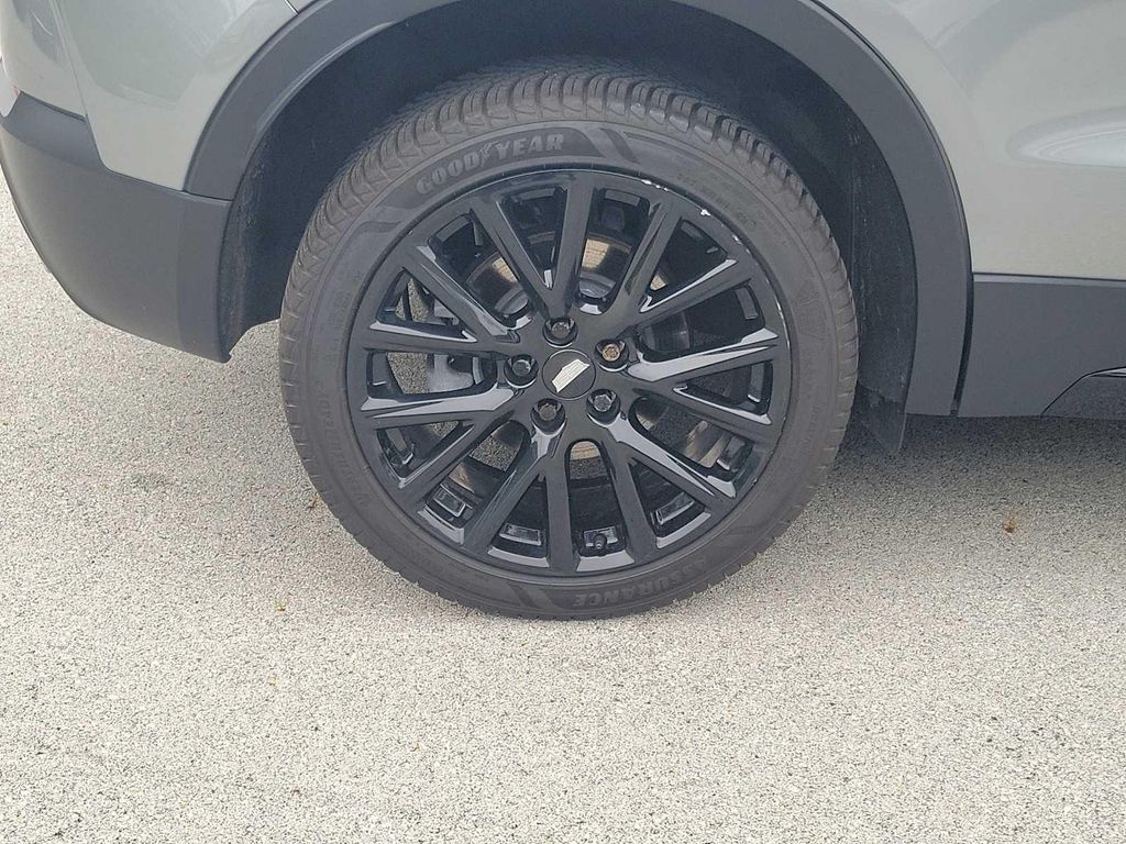 صورة 5 لـ 2023 Cadillac XT4 SPORT