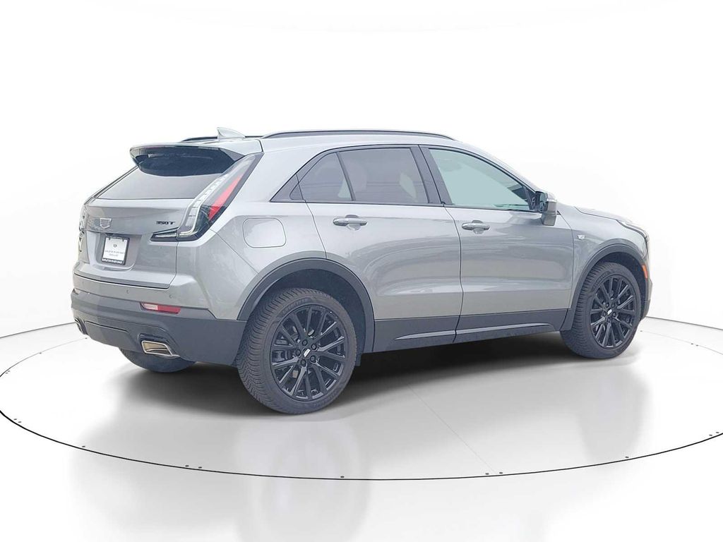 صورة 3 لـ 2023 Cadillac XT4 SPORT