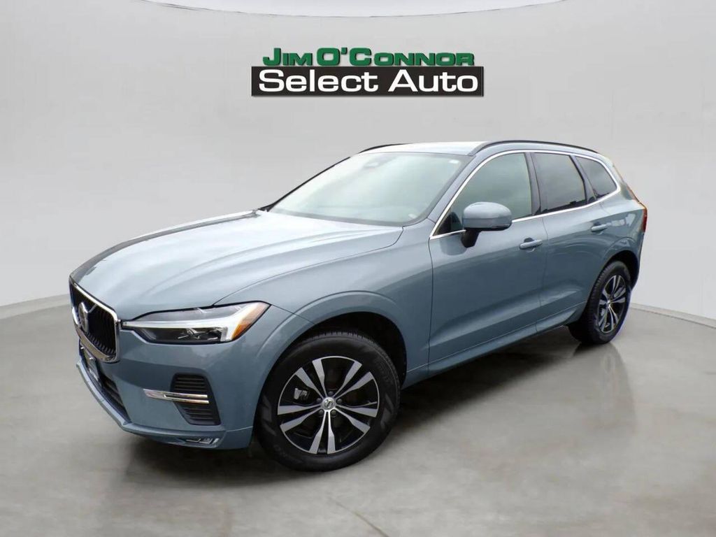 2023 Volvo XC60 B5 CORE 照片 4