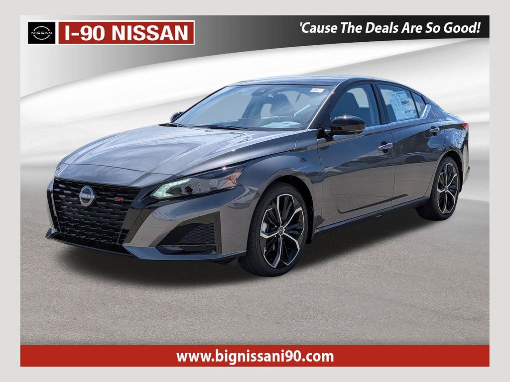 New 2026 Nissan Altima SR FWD