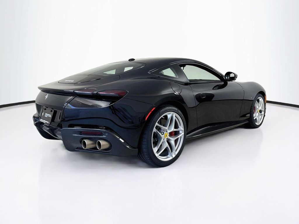 2021 Ferrari ROMA photo 7