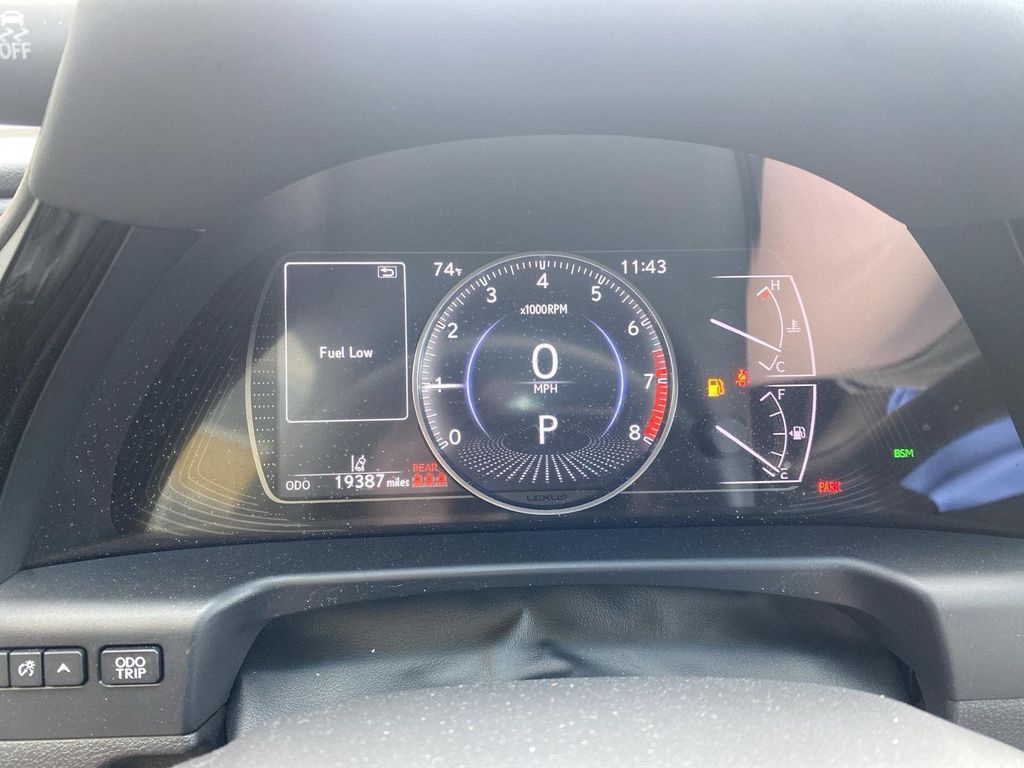 صورة مصغرة 18 لـ 2022 Lexus ES 350 BASE