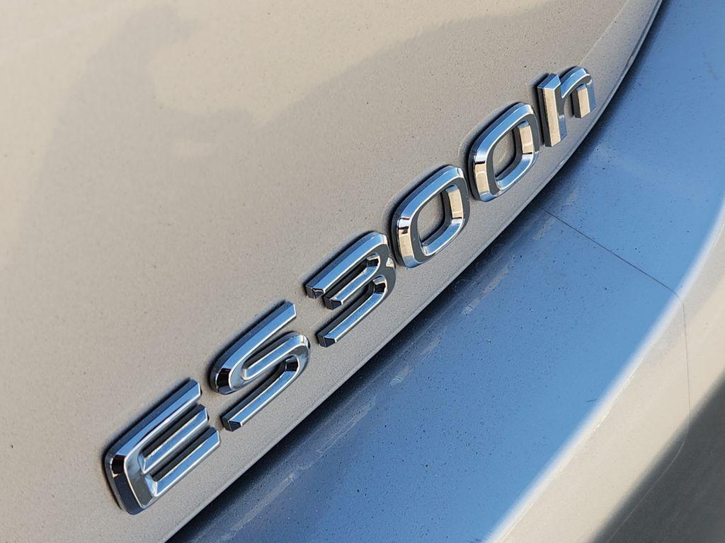 2023 Lexus ES 300H PREMIUM — миниатюра 12