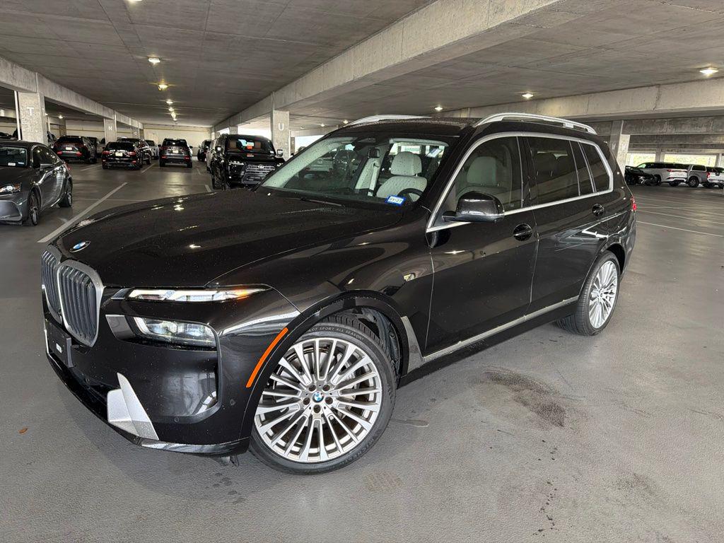 صورة 1 لـ 2025 BMW X7 XDRIVE40I