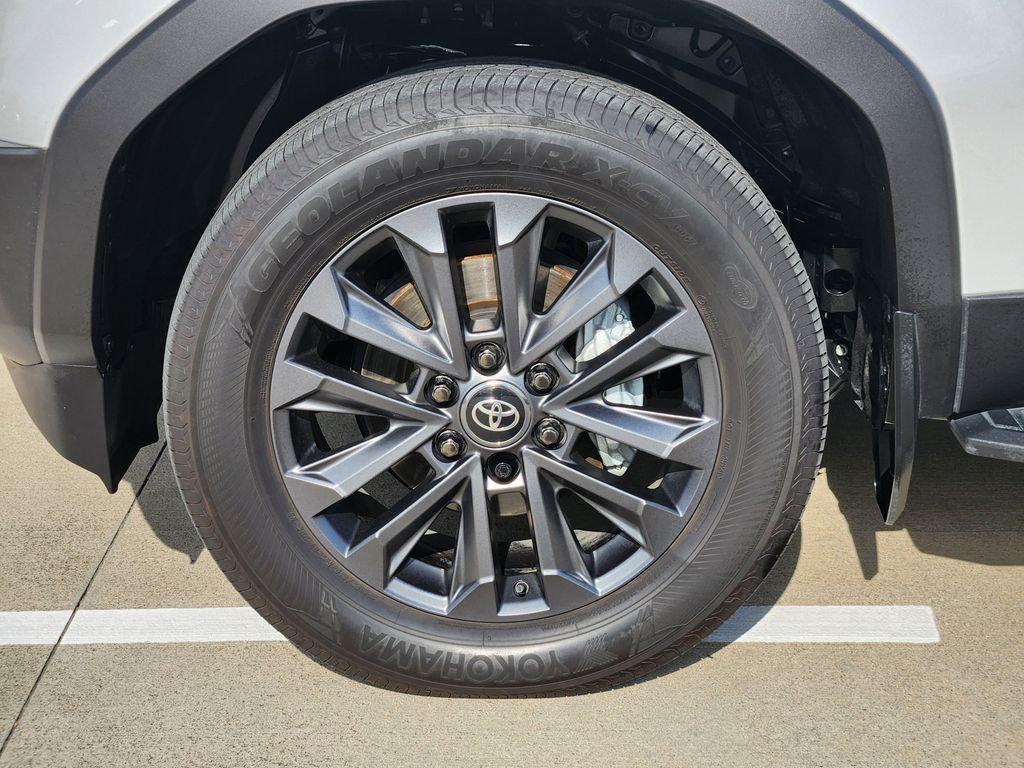 TOYOTA LAND CRUISER - 10