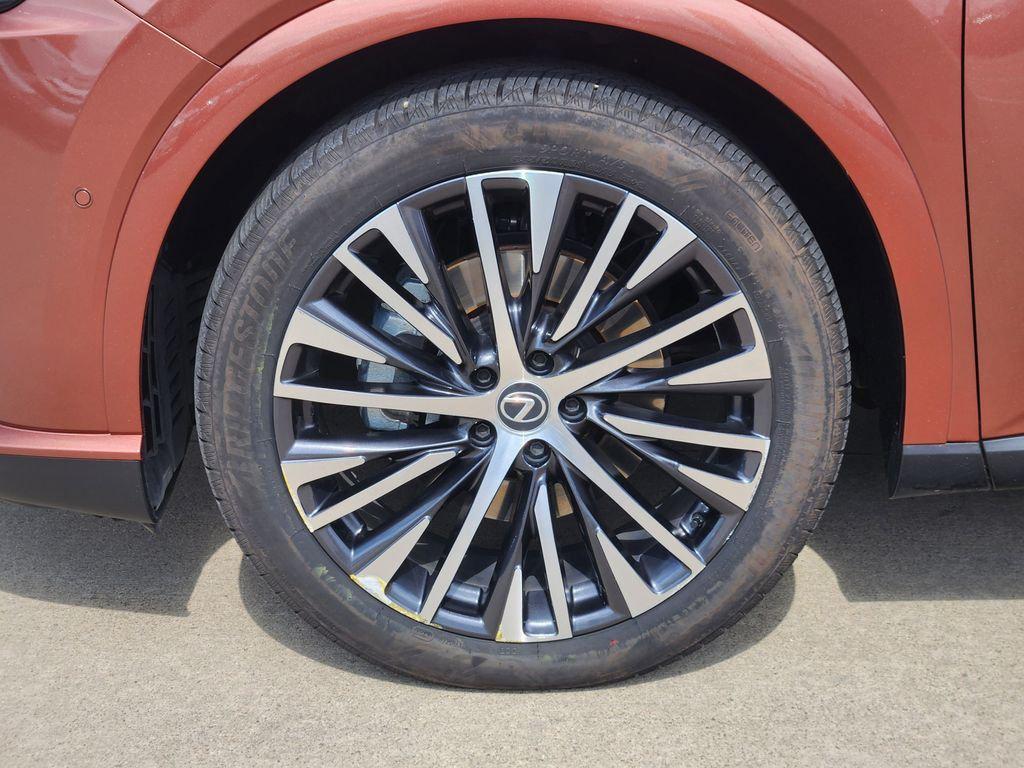 صورة 10 لـ 2023 Lexus RX 350 PREMIUM PLUS