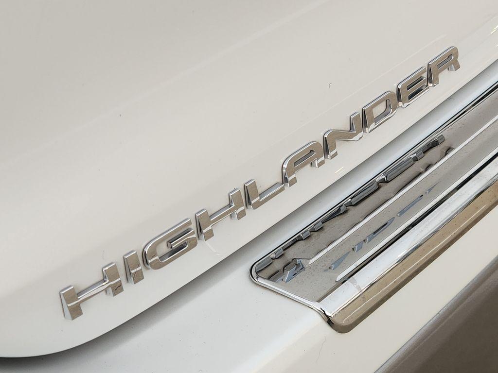 صورة مصغرة 12 لـ 2023 Toyota HIGHLANDER PLATINUM
