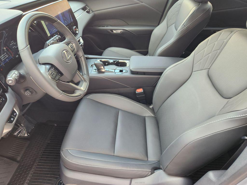صورة مصغرة 13 لـ 2025 Lexus RX 350 PREMIUM