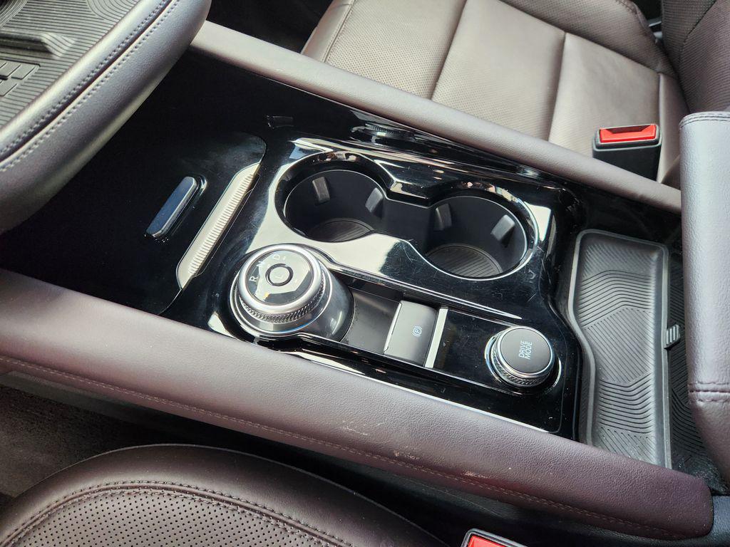 صورة مصغرة 19 لـ 2025 FORD EXPLORER PLATINUM