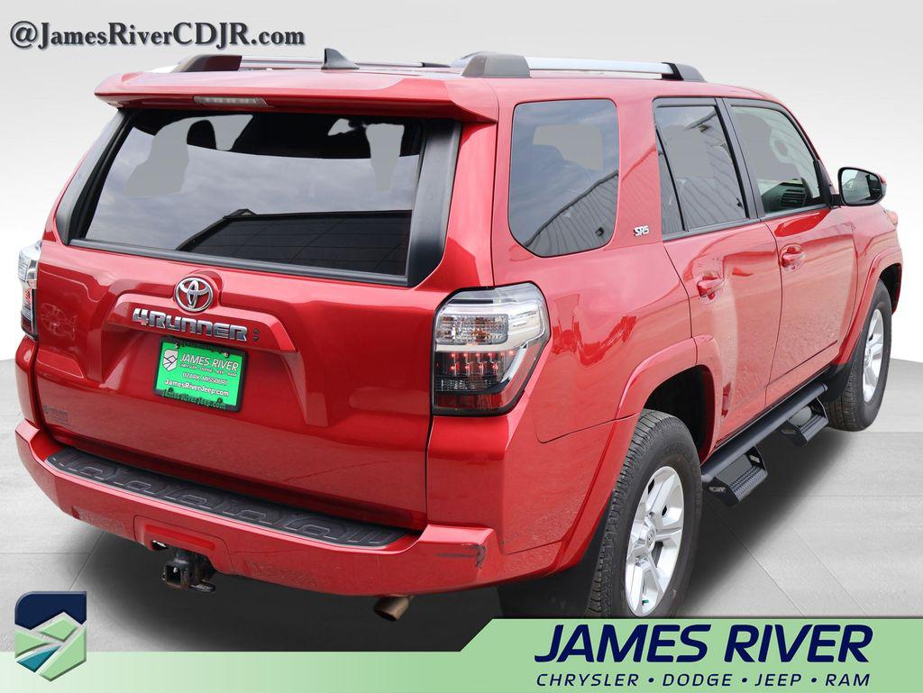 صورة 5 لـ 2023 Toyota 4RUNNER SR5