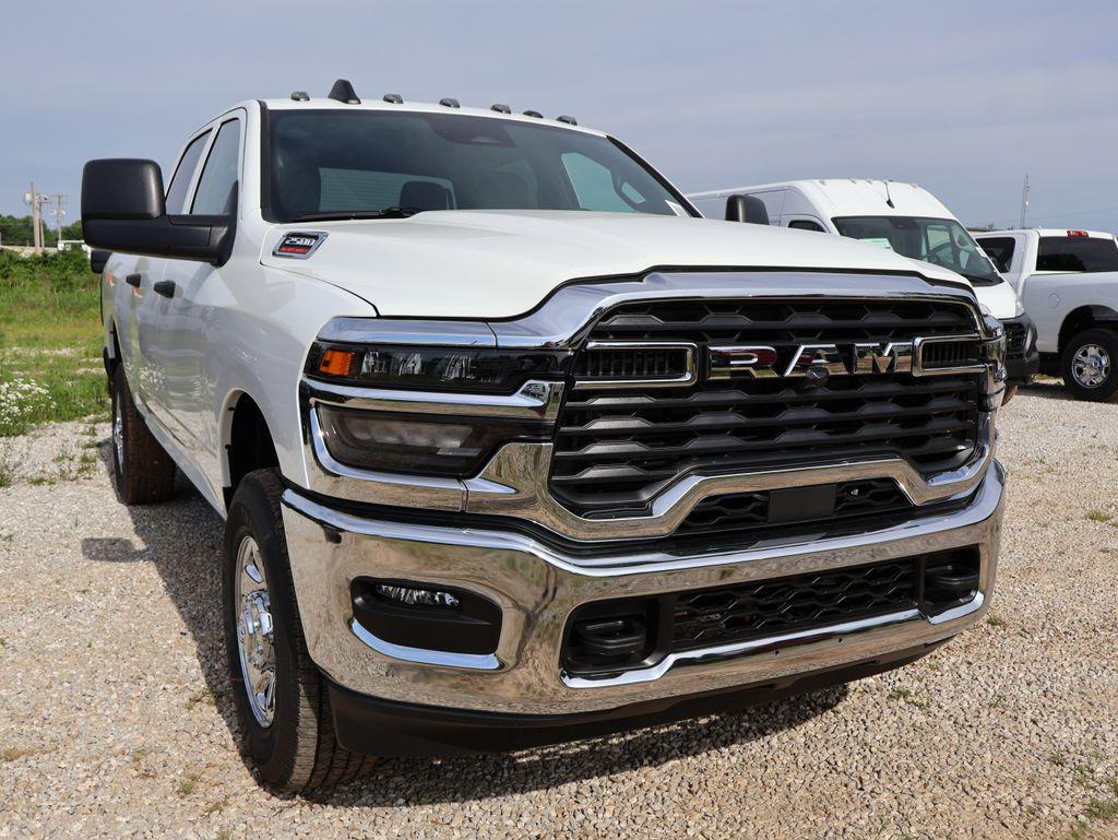 2026 RAM 2500 TRADESMAN CREW CAB 4X4 6'4' BOX — миниатюра 15