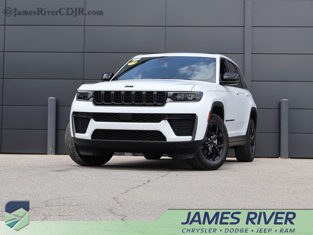 New 2026 Jeep Grand Cherokee Altitude