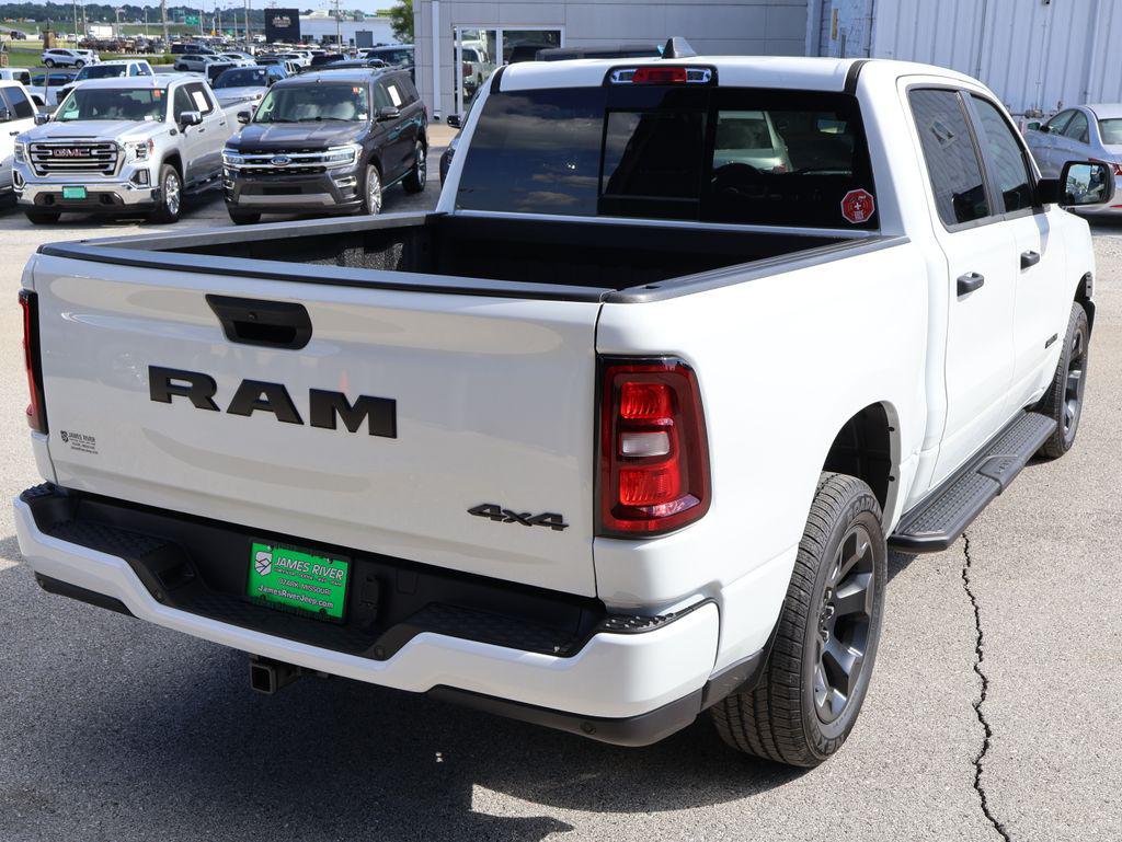2026 RAM 1500 EXPRESS photo 5