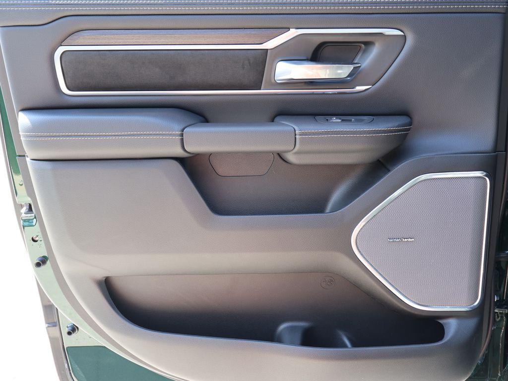 2026 RAM 1500 LARAMIE thumbnail 15