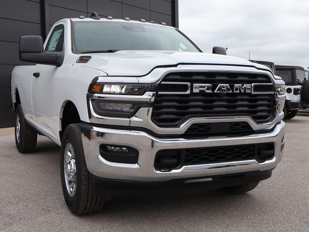 2026 RAM 2500 TRADESMAN REGULAR CAB 4X4 8' BOX photo 6
