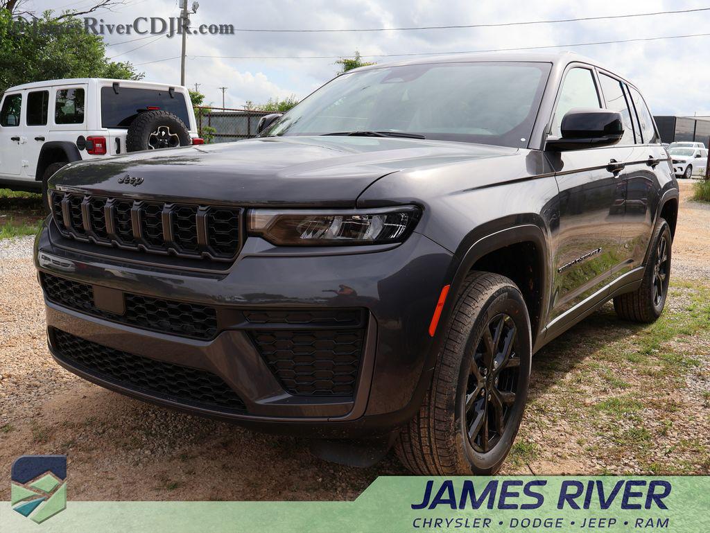 New 2026 Jeep Grand Cherokee Altitude