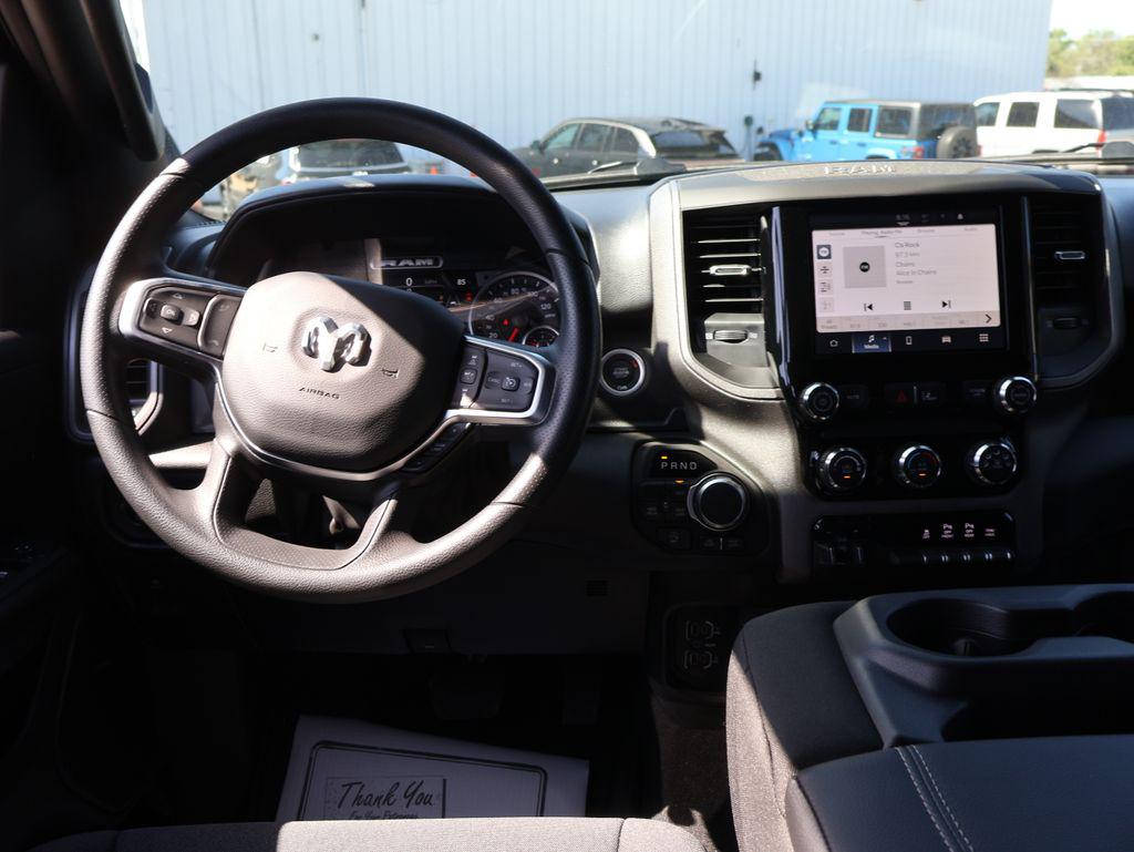 صورة مصغرة 18 لـ 2026 RAM 1500 WARLOCK CREW CAB 4X4 5'7' BOX