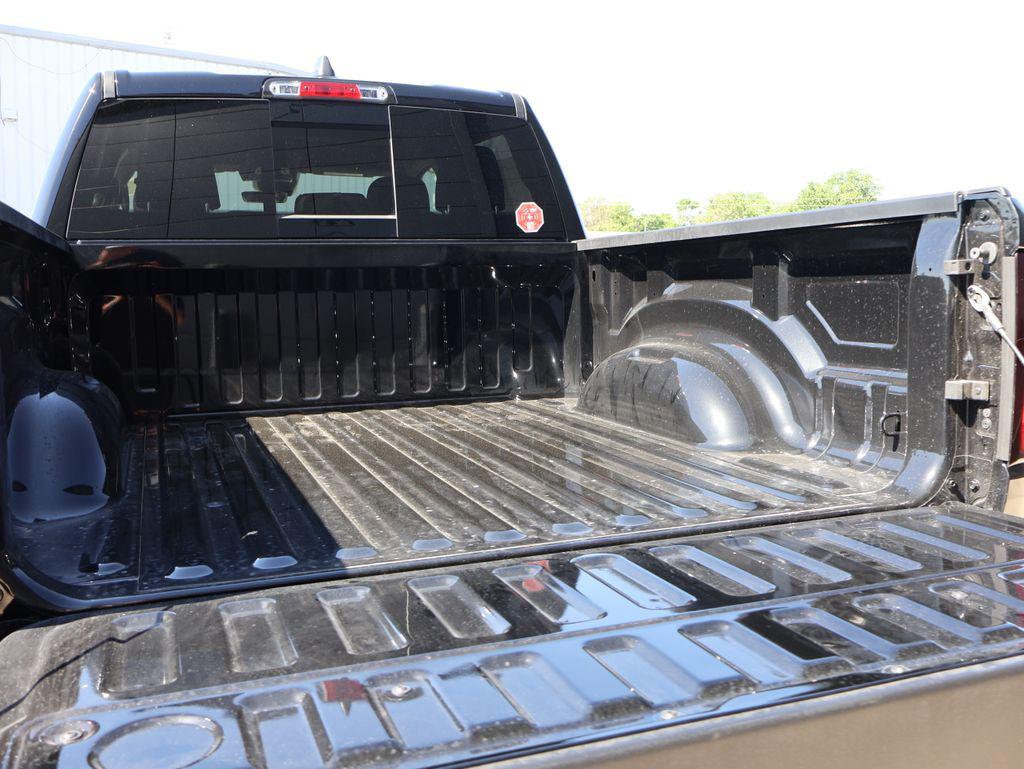 صورة مصغرة 15 لـ 2026 RAM 1500 WARLOCK CREW CAB 4X4 5'7' BOX