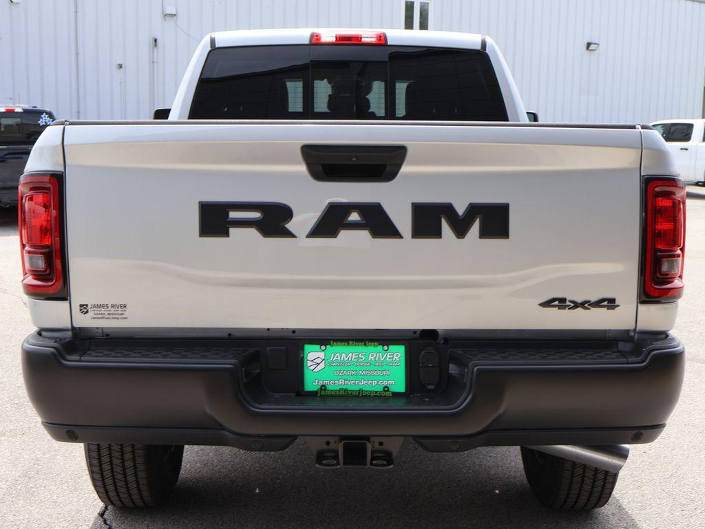 صورة 4 لـ 2026 RAM 3500 TRADESMAN CREW CAB 4X4 6'4' BOX