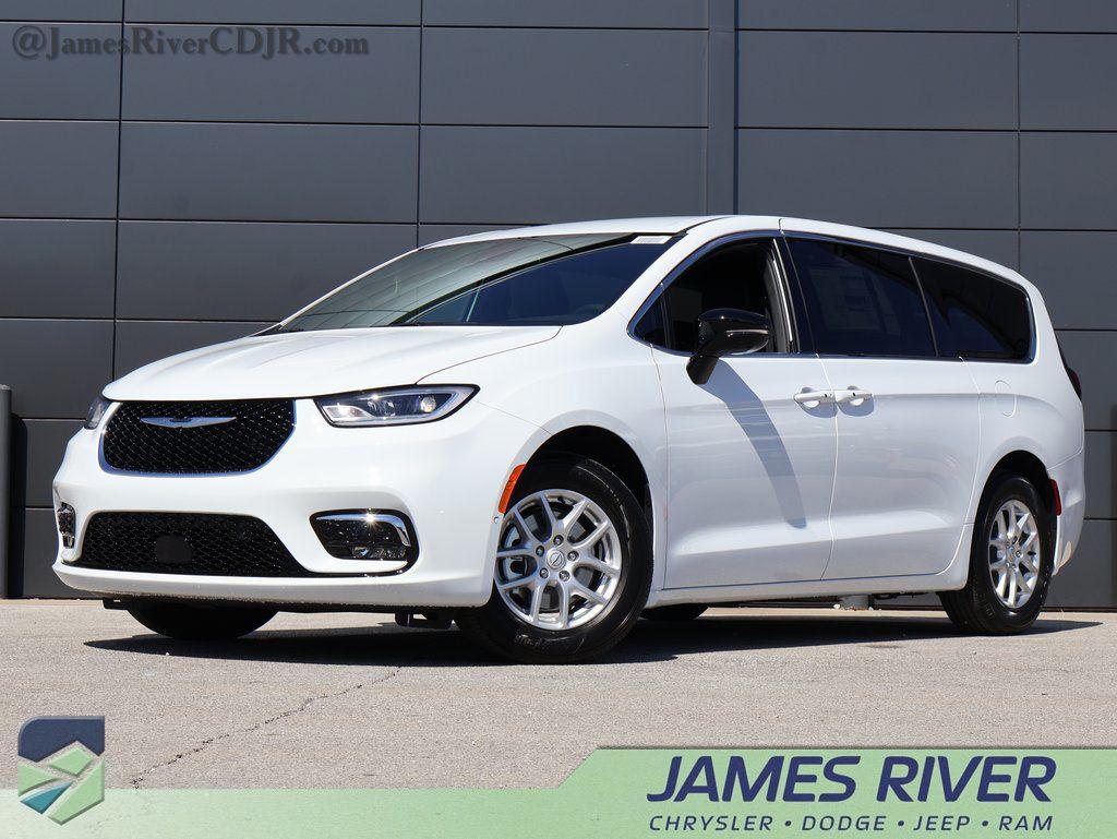 New 2026 Chrysler Pacifica L