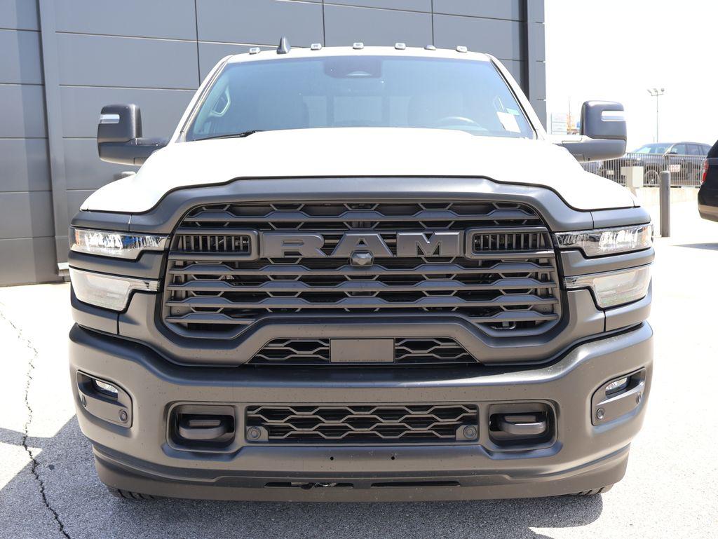 2026 RAM 2500 TRADESMAN CREW CAB 4X4 6'4' BOX — фото 7