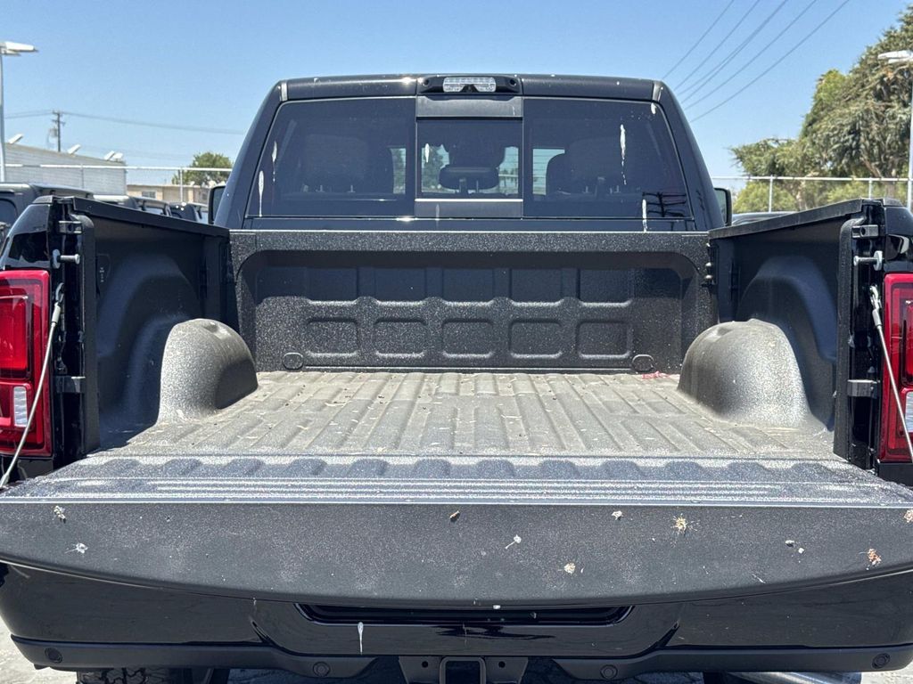 صورة مصغرة 30 لـ 2026 RAM 2500 LARAMIE CREW CAB 4X4 6'4' BOX