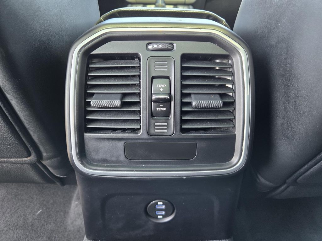 صورة مصغرة 26 لـ 2021 Porsche MACAN