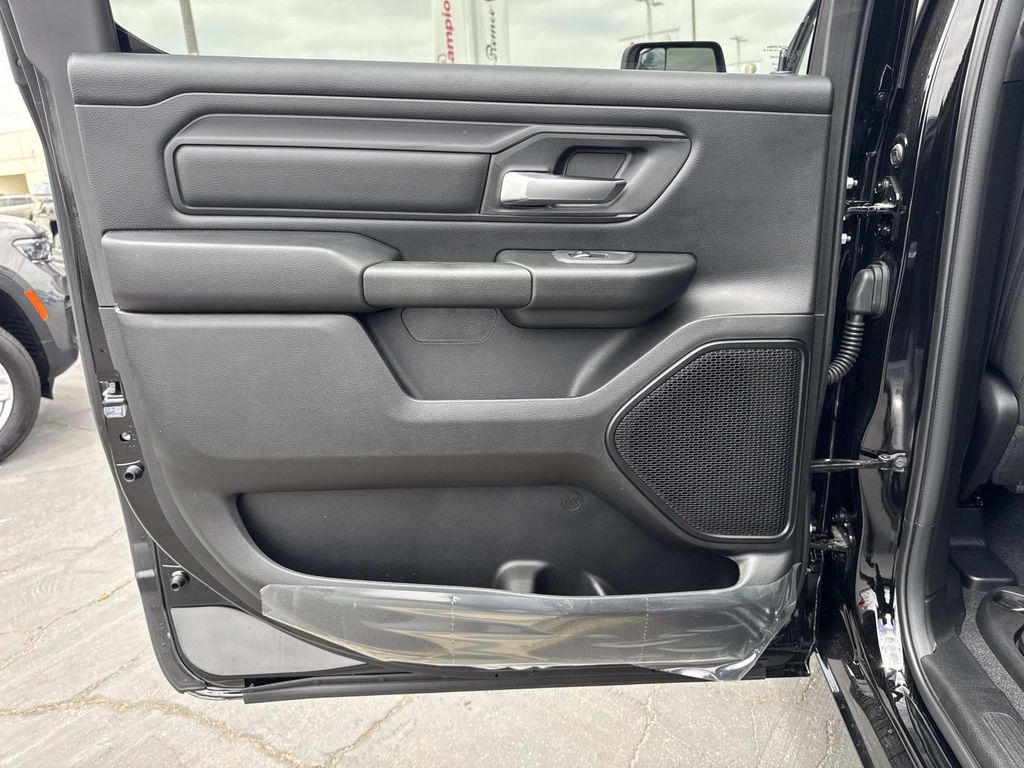 2026 RAM 1500 TRADESMAN — миниатюра 25
