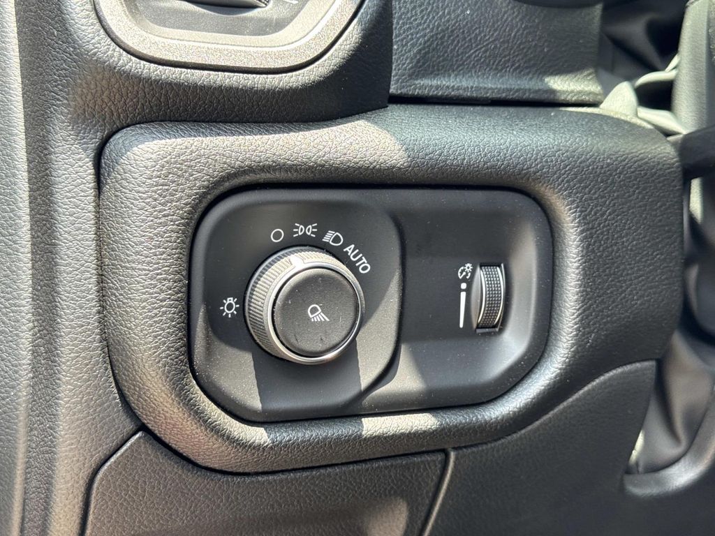 2026 RAM 1500 TRADESMAN — миниатюра 18