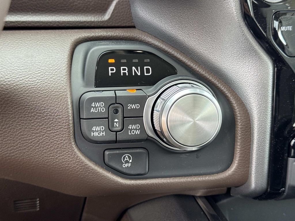 2026 RAM 1500 LARAMIE — миниатюра 16