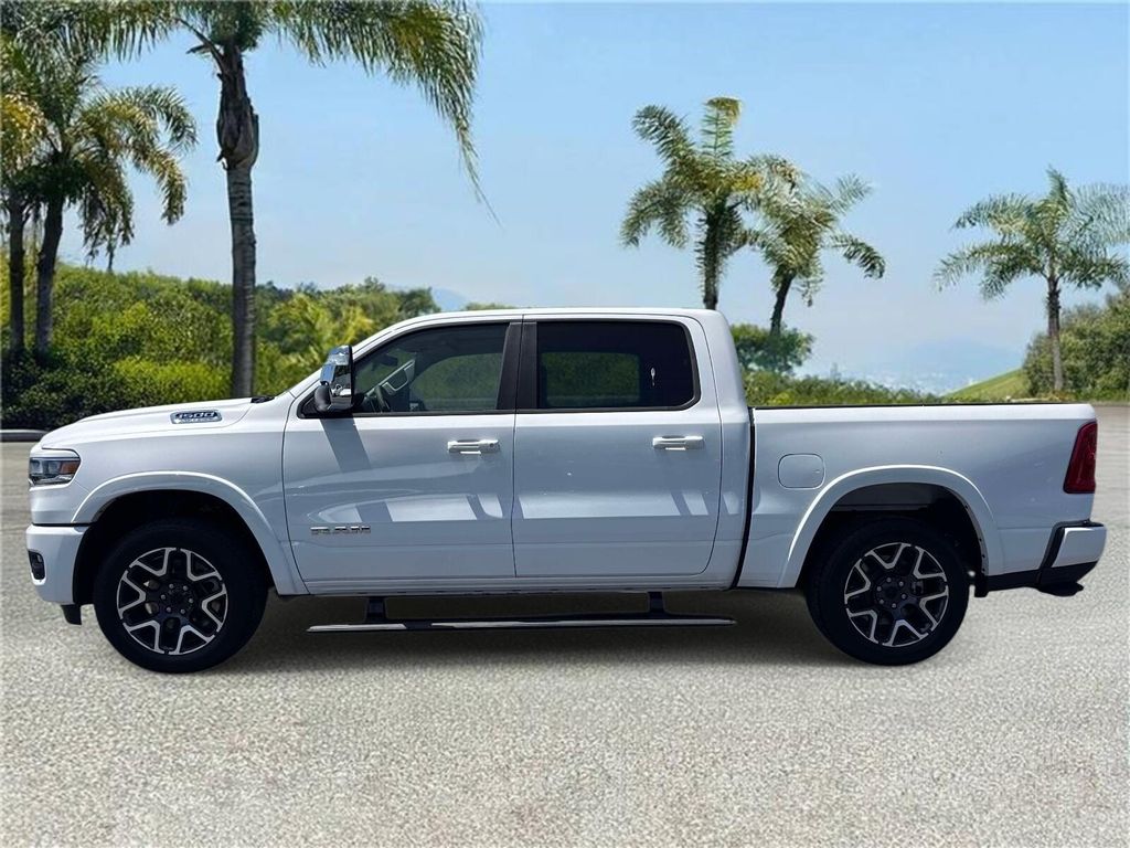 2026 RAM 1500 LARAMIE 照片 2
