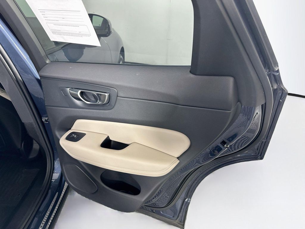 صورة مصغرة 27 لـ 2026 Volvo XC60 PLUS