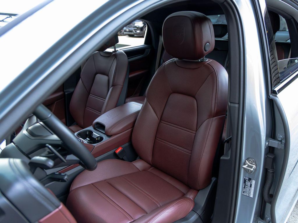 PORSCHE CAYENNE - 5