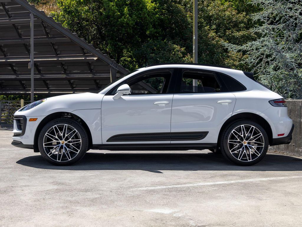 2026 Porsche MACAN 照片 2