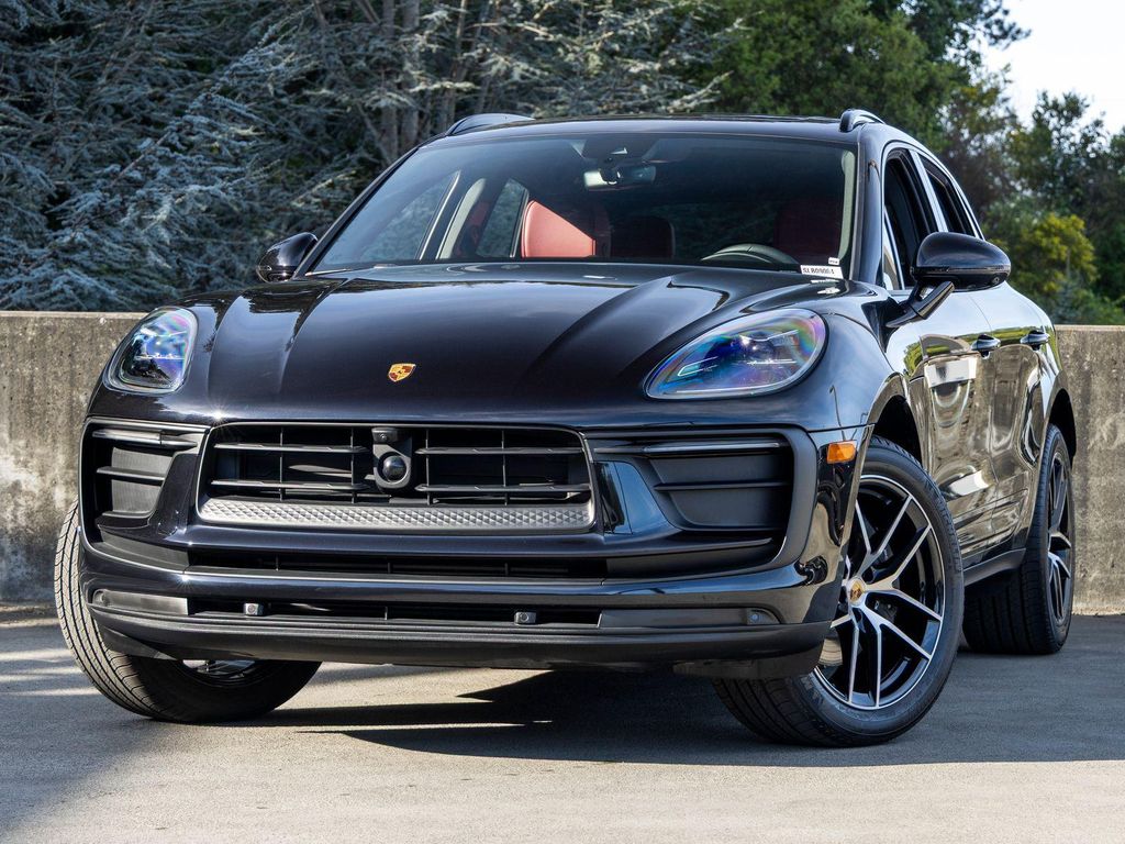 New 2025 Porsche Macan Macan