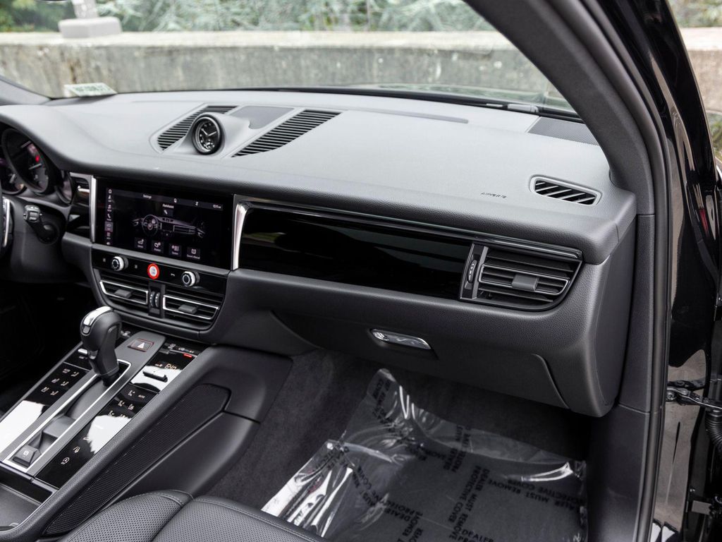 2026 Porsche MACAN — миниатюра 61
