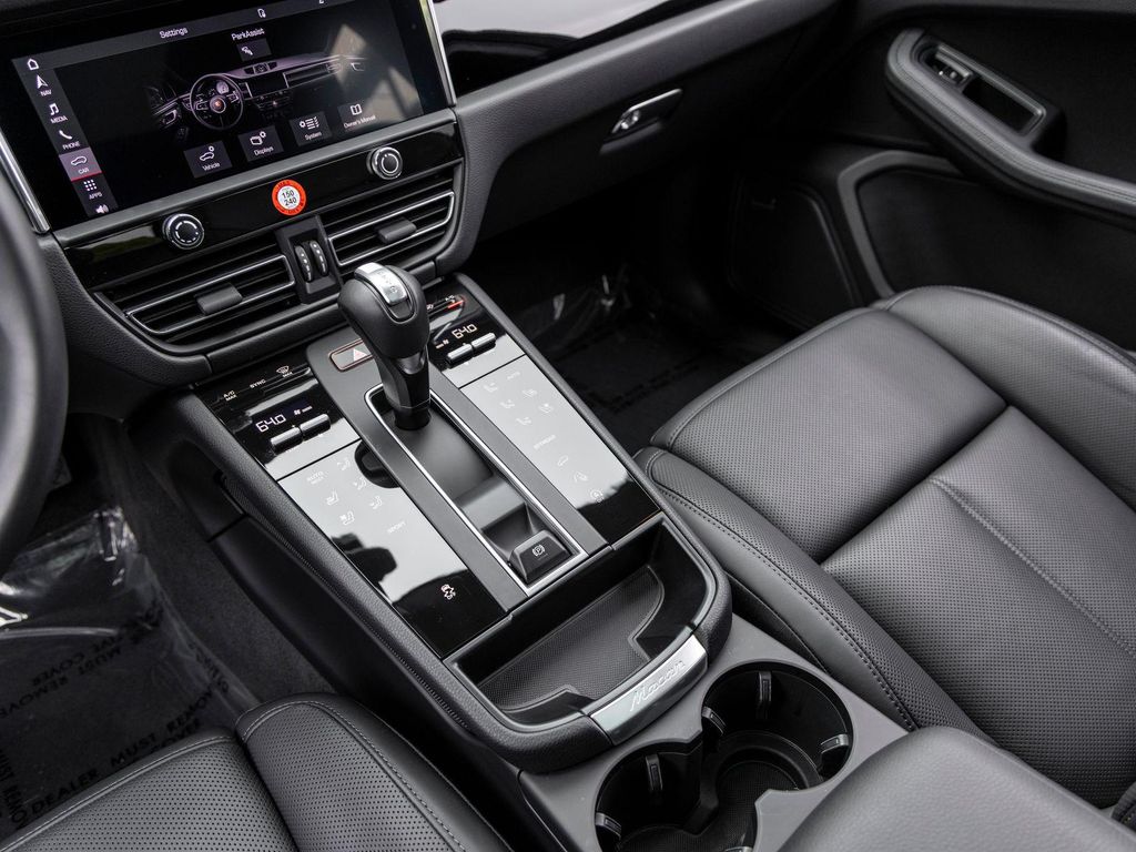 2026 Porsche MACAN — миниатюра 45