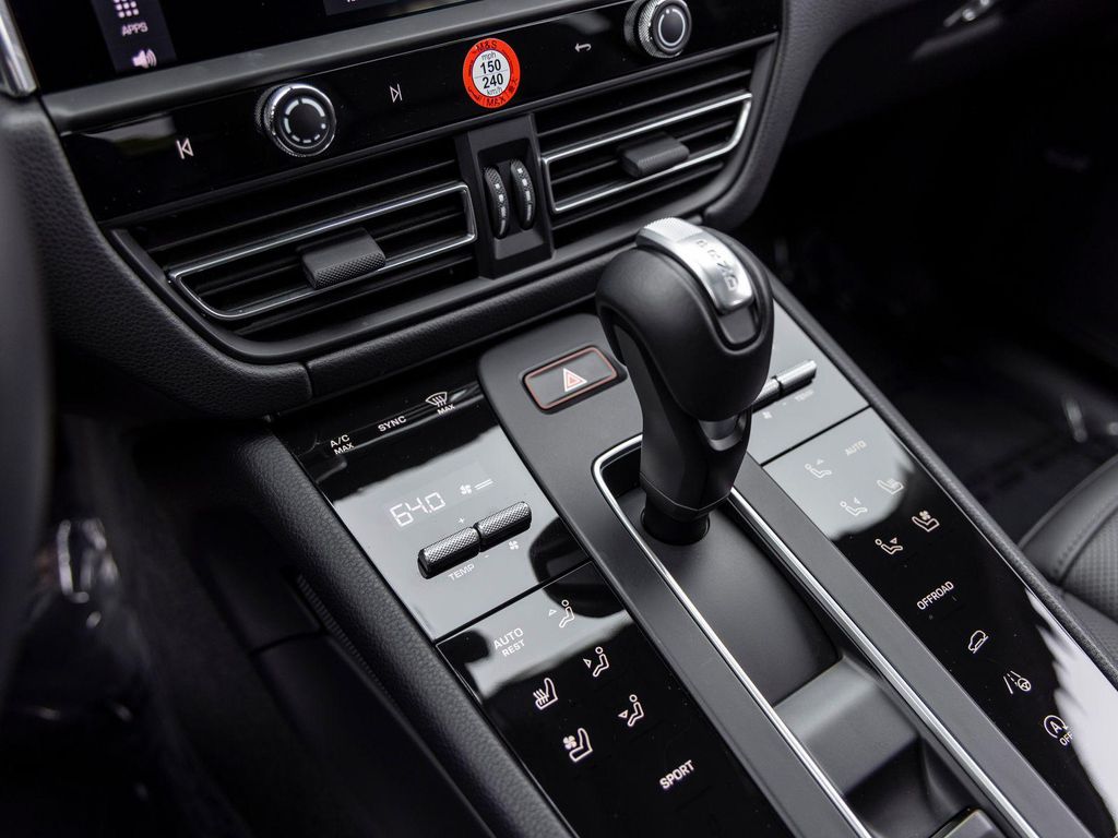 2026 Porsche MACAN — миниатюра 43