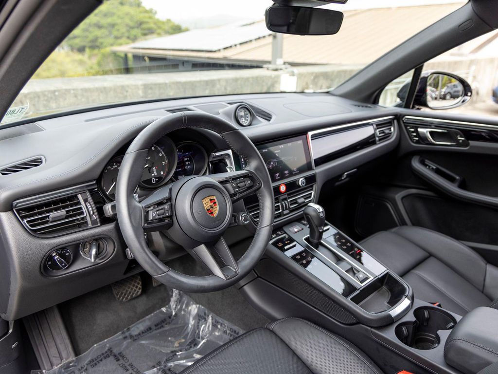 2026 Porsche MACAN — фото 4