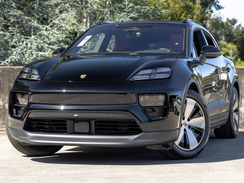 New 2026 Porsche Macan Macan Electric 4