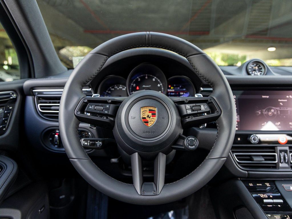 صورة مصغرة 29 لـ 2026 Porsche MACAN T
