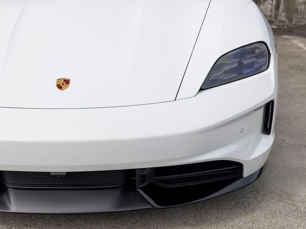 2026 Porsche TAYCAN 4 — миниатюра 17