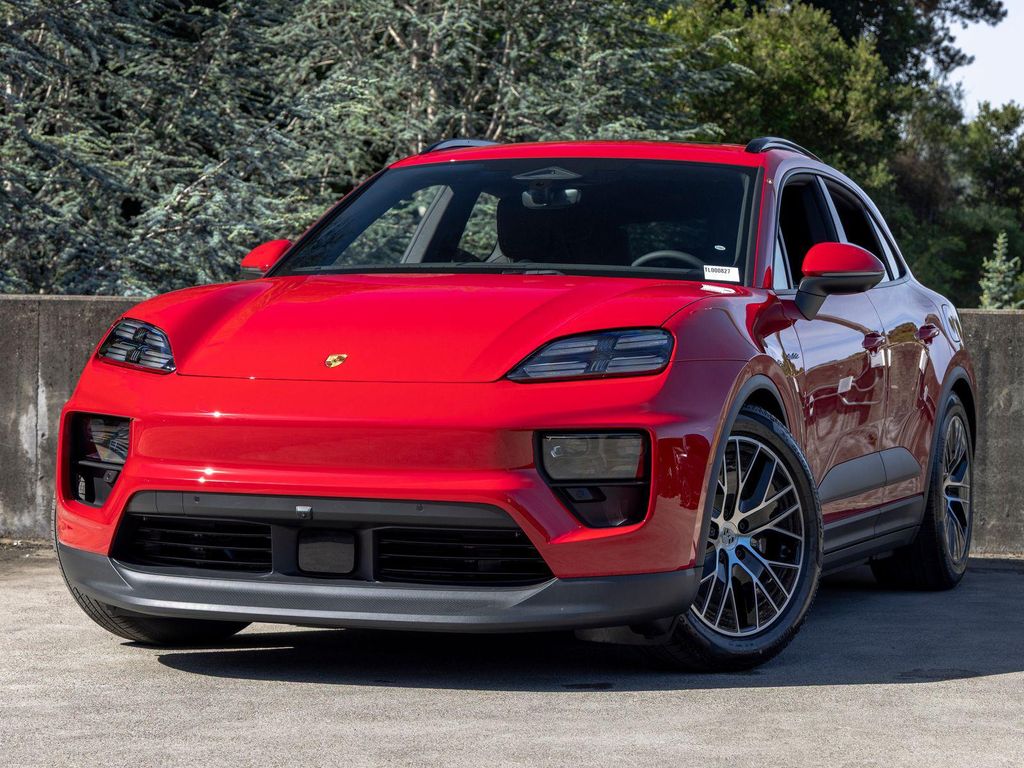 New 2026 Porsche Macan Macan Electric 4