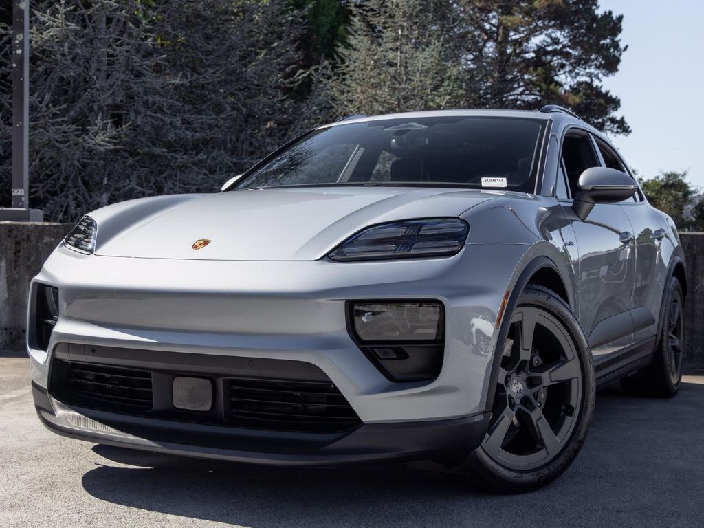 2025 Porsche MACAN MACAN ELECTRIC photo 7