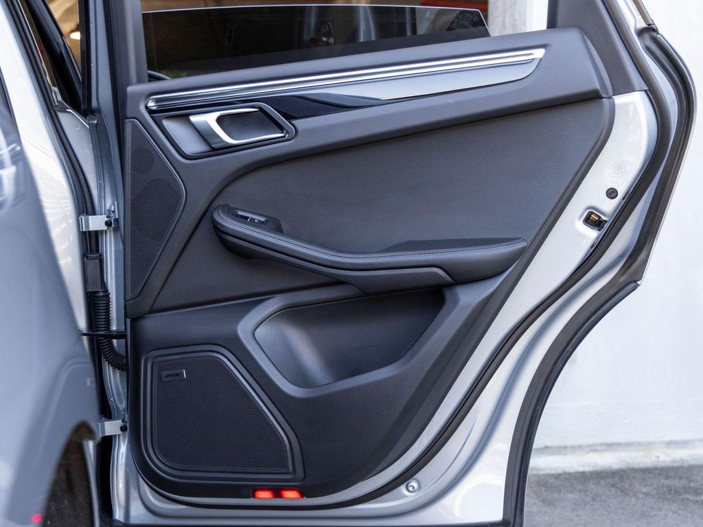2026 Porsche MACAN — миниатюра 55