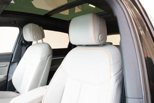2024 AUDI Q8 E-TRON PRESTIGE — миниатюра 21