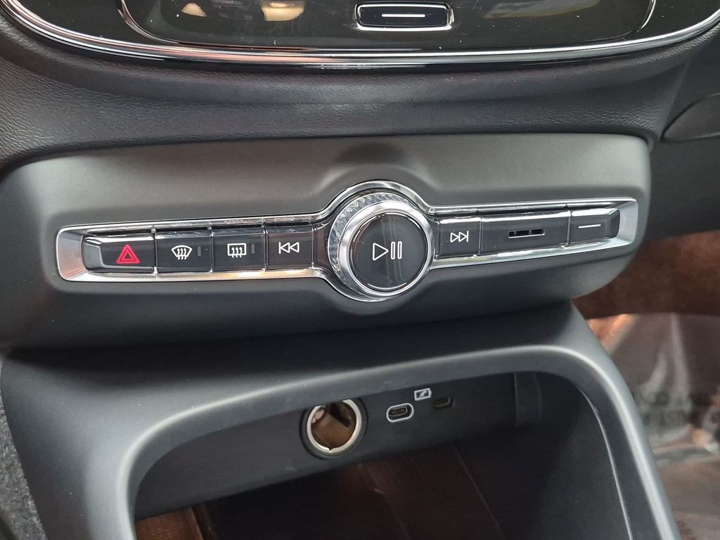 2023 Volvo XC40 RECHARGE PURE ELECTRIC TWIN ULTIMATE 缩略图 31