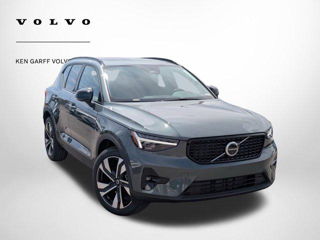 New 2026 Volvo XC40 Ultra, B5 AWD Gas (mild hybrid), Dark