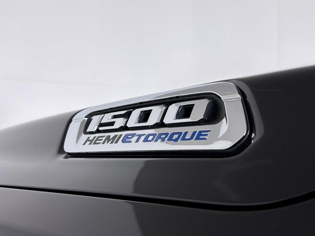 صورة مصغرة 24 لـ 2023 RAM 1500 BIG HORN