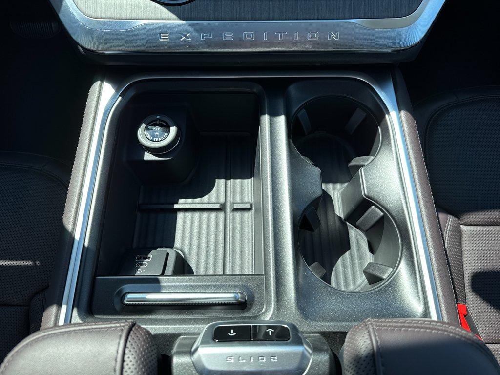 صورة مصغرة 32 لـ 2026 FORD EXPEDITION PLATINUM